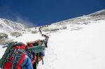 Mount Everest: Rekordandrang, Lawinen und drei Tote