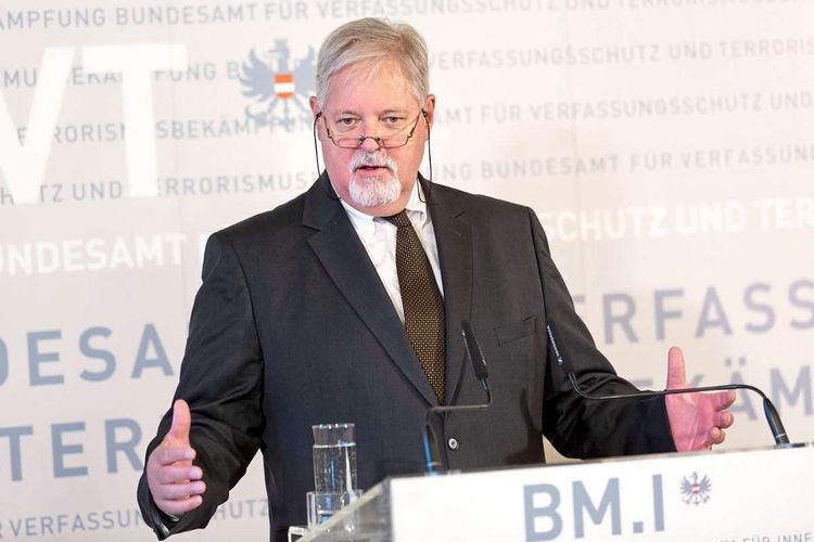 Peter Gridling bei einer Pressekonferenz