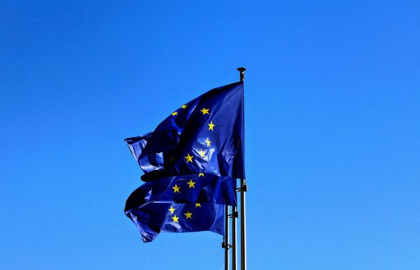 Deals-mit-Aktivisten-EU-Kommission-wehrt-sich-gegen-Kritik