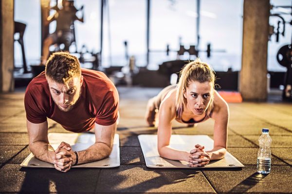 Warum-braucht-man-zum-Muskelaufbau-Proteine-UND-Kohlenhydrate-