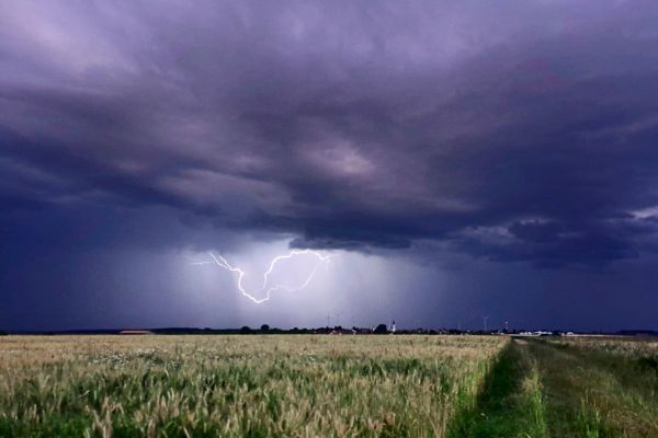 F-r-Kinder-erkl-rt-Wie-entstehen-Gewitter-und-was-ist-El-Ni-o-