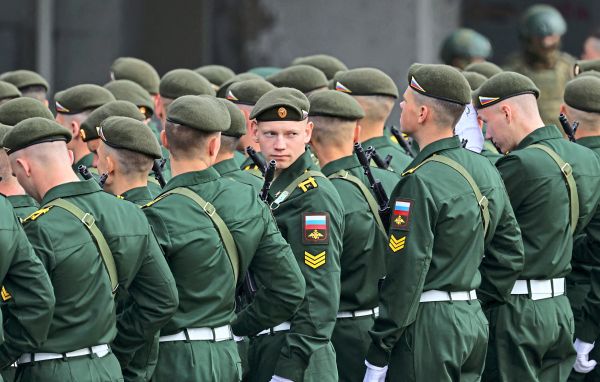 Trotz-Waffenruhe-wartet-man-in-Moskau-nerv-s-auf-Milit-rparade