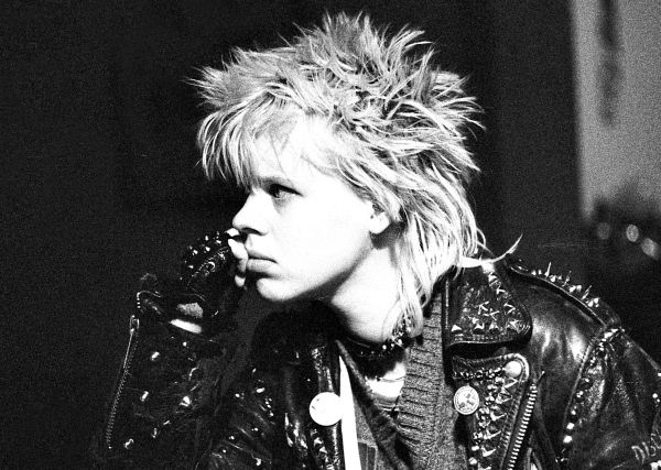 -Des-erste-Mal-a-Zhaus-Wer-waren-die-Punks-in-der-Wiener-Gassergasse-