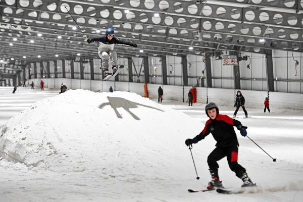 Skination-unter-Druck-Ruf-nach-Skihalle-im-Osten-sterreichs-wird-lauter