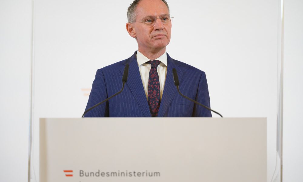 www.derstandard.at