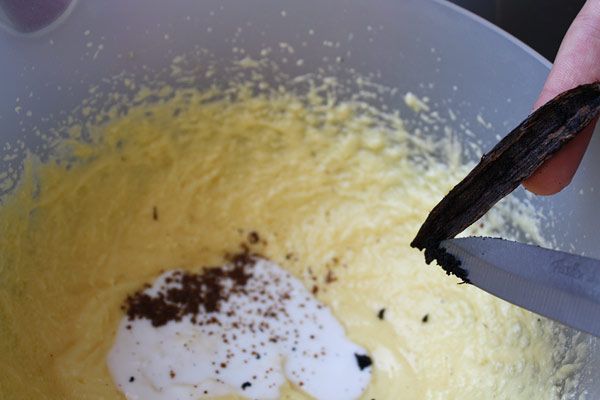 Marzipan-Punschkugeln, Kokosstangerln und Butterkekse - Weihnachten ...