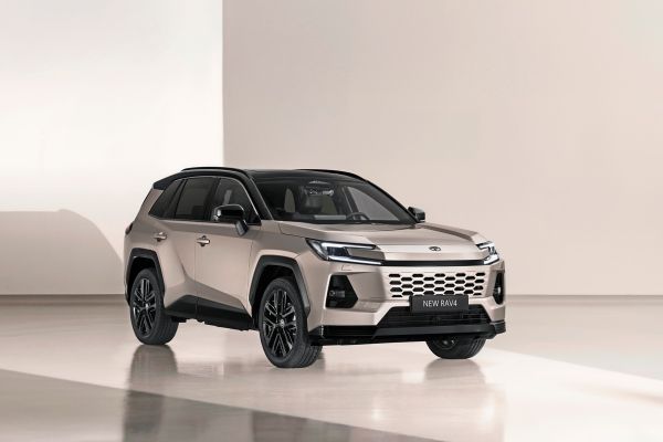 Auto-Neuheiten-aus-Japan-und-Frankreich