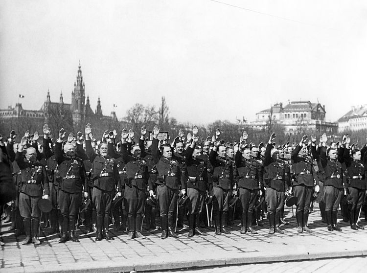 Angelobung von Wiener Polizisten während des Nationalsozialismus