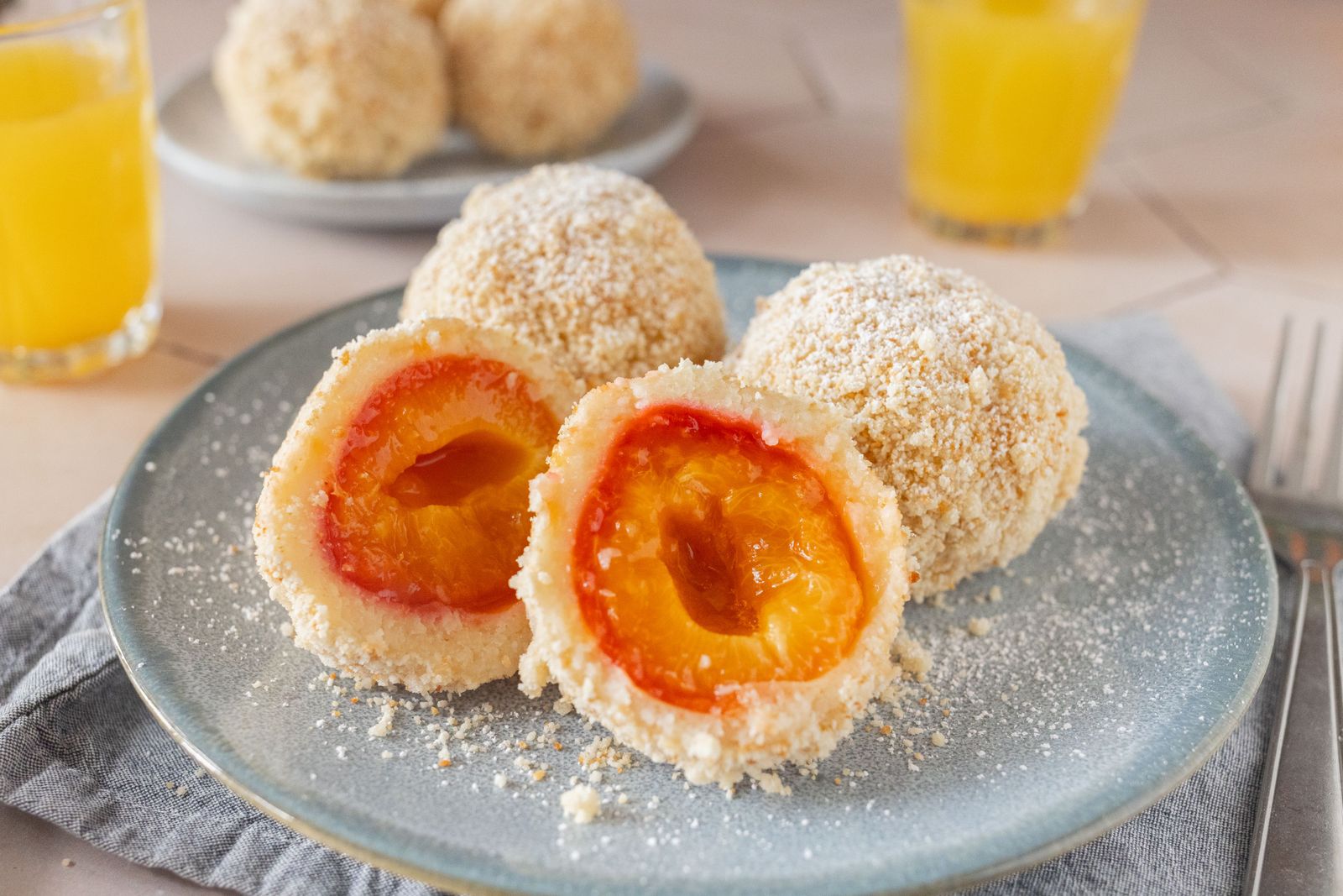 Traditionelle Mehlspeise rein pflanzlich: Rezept für Marillenknödel ...