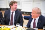 KI-Expertin Chowdhury: "Es geht darum, wer die technologische Macht kontrolliert" Die von Elon Musk entlassene Datenwissenschafterin Rumman Chowdhury war unter Präsident Biden US-Gesandte für Künstliche Intelligenz. Heute kritisiert sie den enormen Einfluss von Tech-CEOs auf die Politik