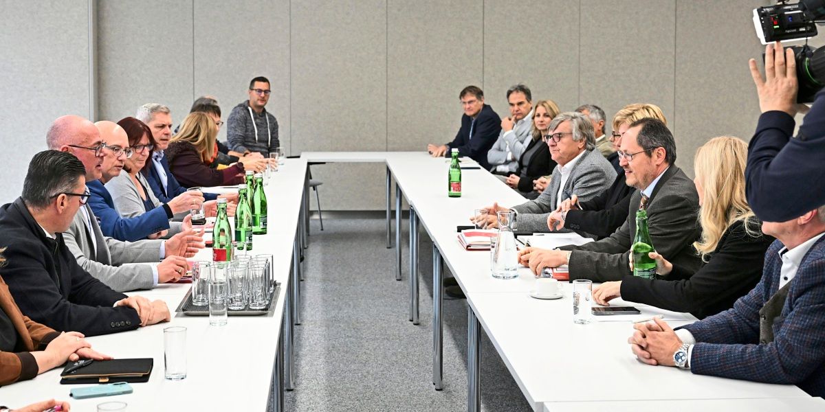 Abschluss unter Inflation: Einigung bei Handels-KV auf Gehaltsplus von