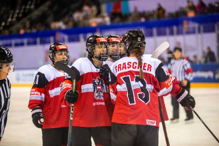 ÖEHV-Frauen Besiegen Bei B-WM Auch Favorit Dänemark 1:0 - "Verrücktes ...