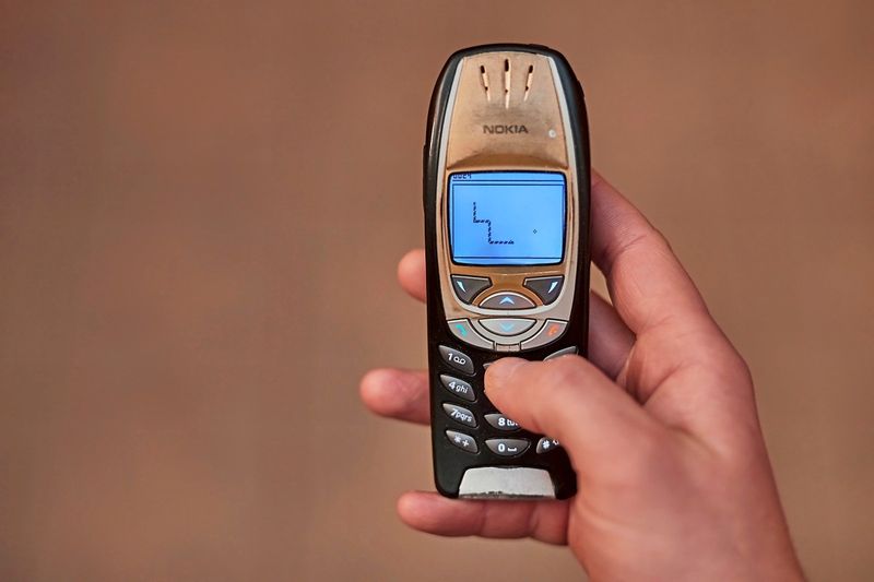 Wann haben sie sich das erste Handy zugelegt?