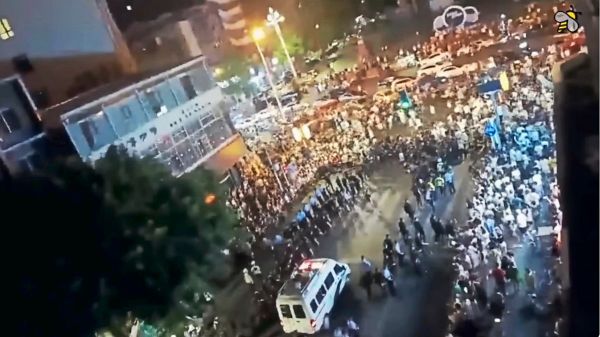 Schulmobbing-l-st-in-China-Massenproteste-aus