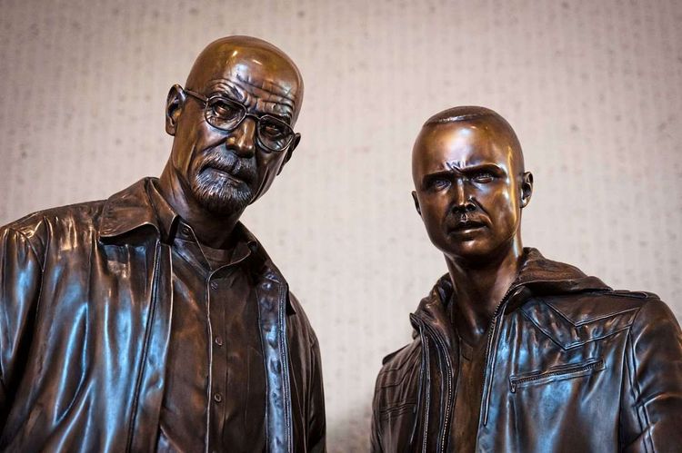 Walter White und Jesse Pinkman, Figuren aus der Drogen-Serie Breaking Bad, wurden in Albuquerque 2022 als Statuen verewigt. 
