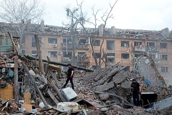 2025-04-24T033210Z_1620188737_RC224EAZK73V_RTRMADP_3_UKRAINE-CRISIS-ATTACK-KYIV