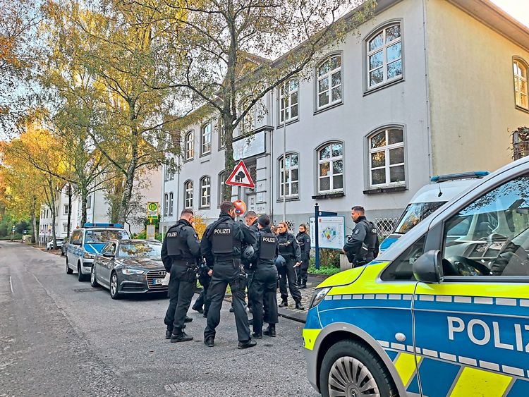 Erneut Mehrere Bombendrohungen In Deutschland - Panorama - DerStandard ...