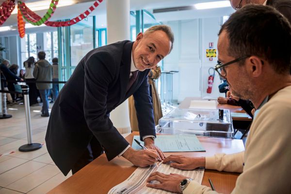 Linke-Kandidaten-siegen-bei-B-rgermeisterwahlen-in-Paris-und-Marseille