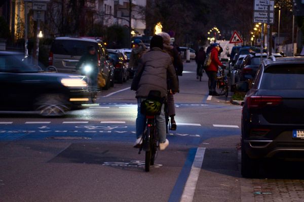 Radfahrer-macht-euch-doch-bitte-ein-bisschen-sichtbarer-