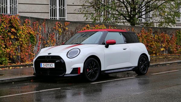 Mini-John-Cooper-Works-E-Hochleistung-im-Kleinformat