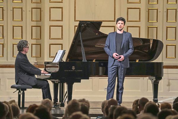 Bariton-Andr-Schuen-in-Schuberts-Verzweiflungszone