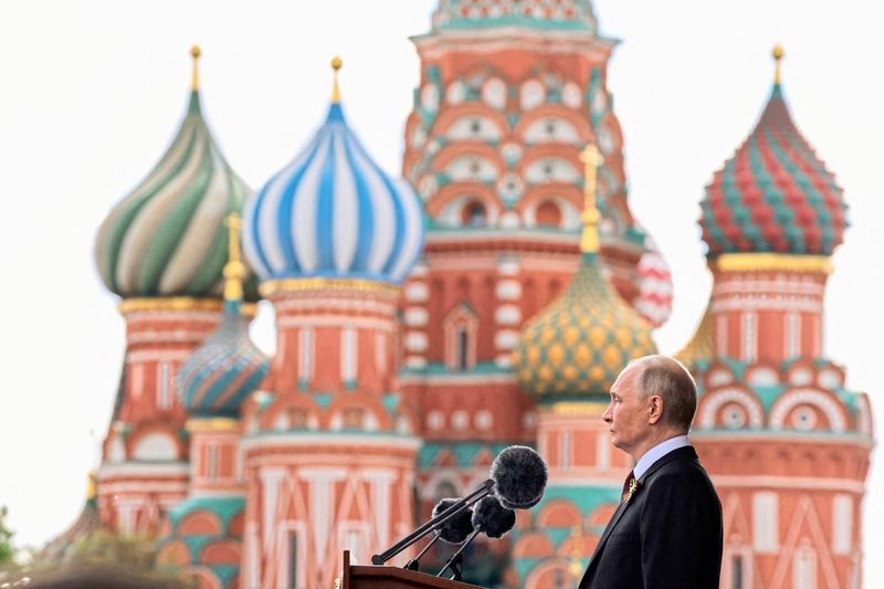 Fast jeder zweite FPÖ-Wähler will engere Beziehungen zu Russland