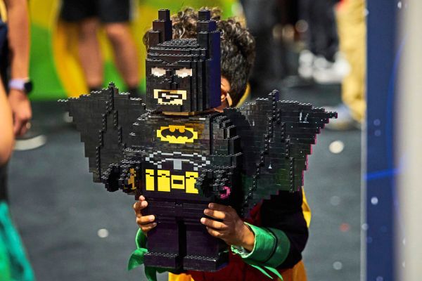 Die-dunkle-Seite-der-Steine-Wie-LEGO-erwachsen-wurde-und-um-seinen-Kern-k-mpft