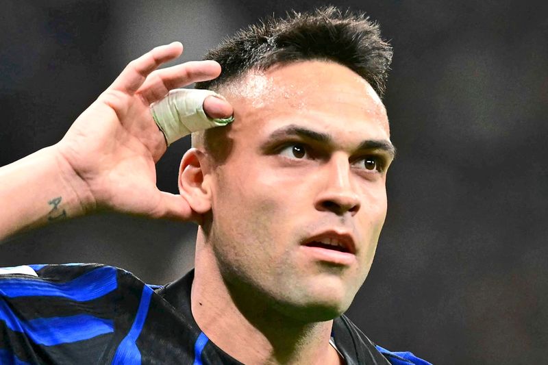 Inter legt mit 5:2 gegen Roma im Titelkampf vor