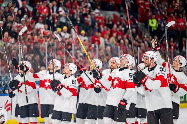 Schweiz-startet-mit-3-1-gegen-USA-in-Heim-WM