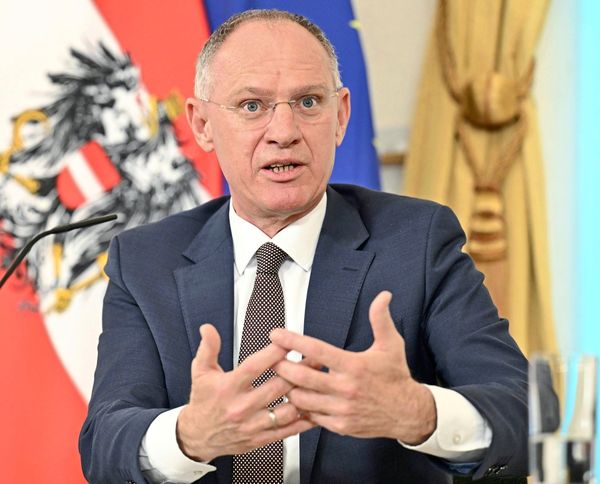 -VP-kritisiert-versp-tete-Weiterleitung-von-parlamentarischer-Anfrage