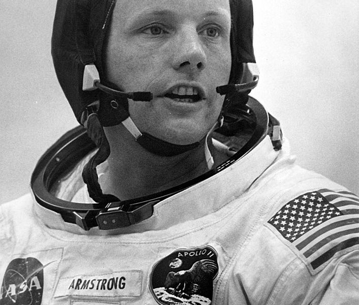 Erster Mensch Auf Dem Mond: Sammlung Von Neil Armstrong Wird ...