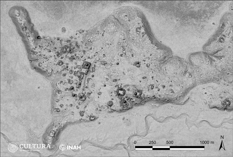 Schwarz-Weiß-Laserscan-Luftbild der neu entdeckten Maya-Stadt Ocomtún