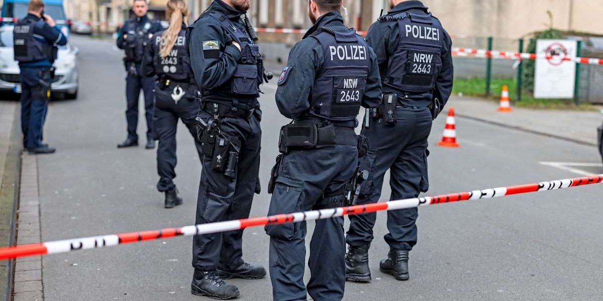 Zwei Kinder bei Messerattacke in Duisburg schwer verletzt - Panorama ...
