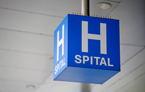 Exoskelette-unterst-tzen-Pflegepersonal-in-Salzburger-Krankenhaus