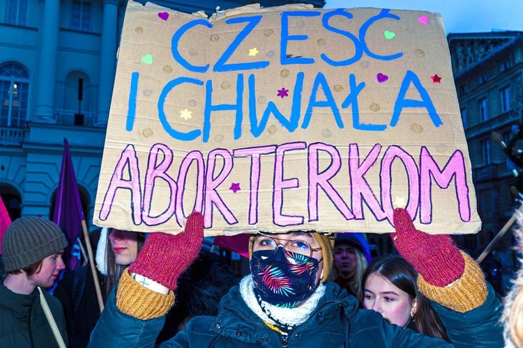 Seit 2020 gab es laufend große Kundgebungen gegen das De-facto-Verbot von Abtreibung in Polen.