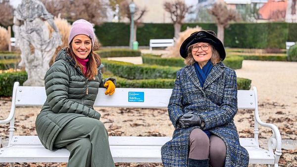 -Dok-1-Film-ber-Einsamkeit-Dagegen-hilft-ein-Plauderbankerl-oder-Tanzengehen