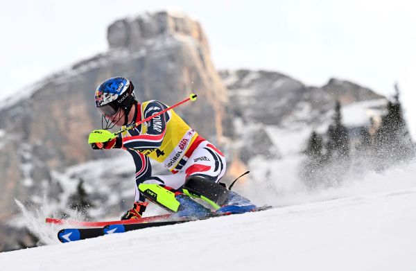 Noel-f-hrt-im-Alta-Badia-Slalom-Gstrein-Vierter