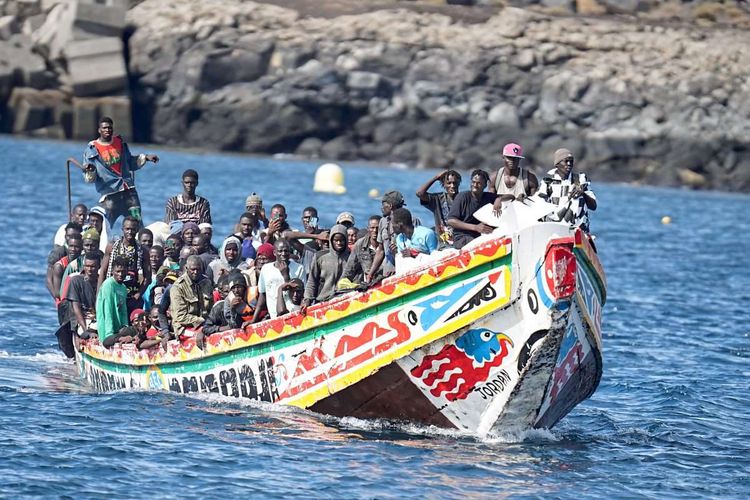 Immer mehr Flüchtlinge und Migranten kommen auf den Kanarischen Inseln an.