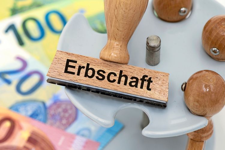 Ein Holzstempel mit der Aufschrift 