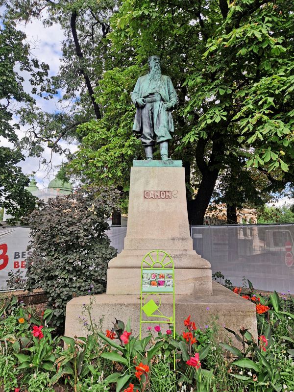 Ohne-Penis-kriegst-du-im-Wiener-Stadtpark-kein-Denkmal