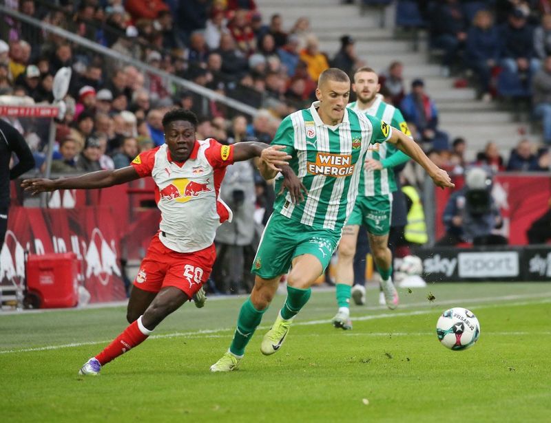 Bundesliga im Ticker: Salzburg führt 2:1 gegen Rapid, Seidl vergibt Elfer