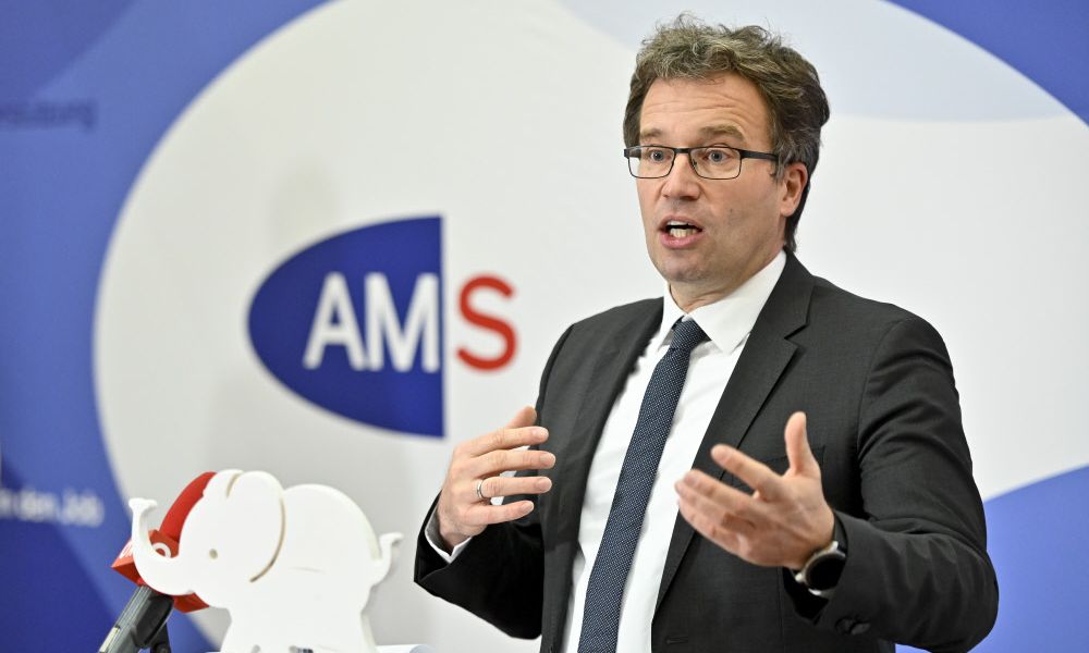 Arbeitsmarkt: AMS-Chef Kopf will auch an den "Pensionsschrauben" drehen - Vimarsana News