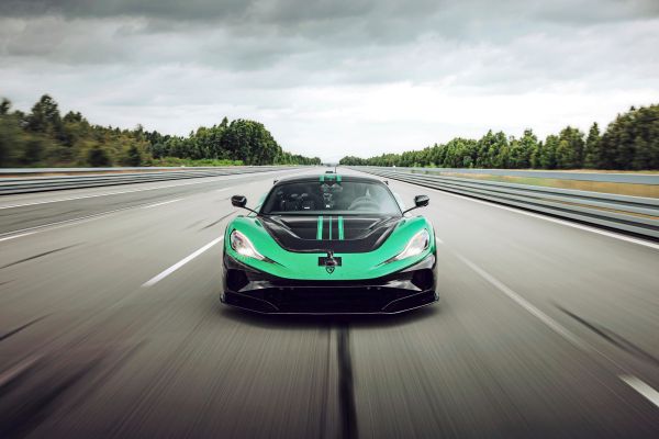 Elektroauto-Rimac-Nevera-R-bricht-24-Weltrekorde-auf-einmal