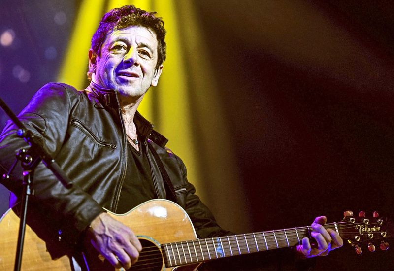 Französischer Sänger Patrick Bruel der Vergewaltigung beschu