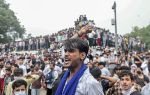 Kakerlaken-Partei fordert in Indien Modi heraus
