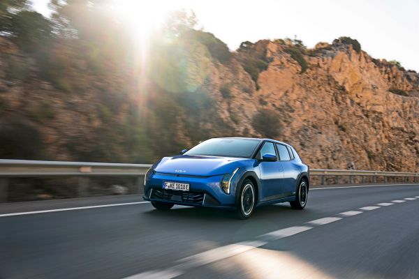 Mit-dem-EV4-lanciert-Kia-so-etwas-wie-den-elektrischen-Ceed