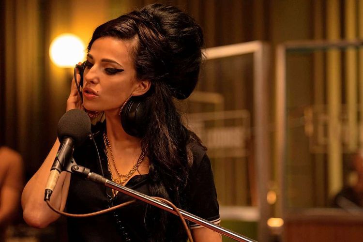 Aktuell kann man Marisa Abela als britische Sängerin Amy Winehouse in 