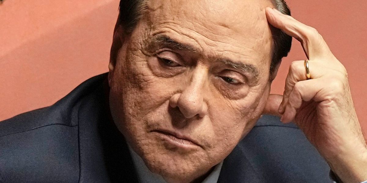 Silvio Berlusconi liegt laut Medienberichten auf Intensivstation