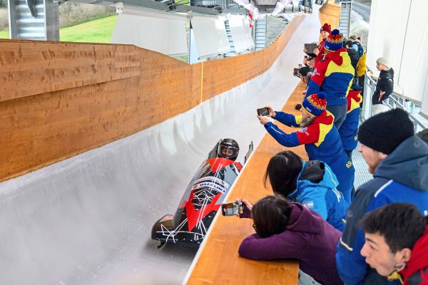 gr-nes-licht-f-r-viererbob-und-skeleton-in-igls