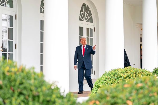 trump-will-us-bildungsministerium-aufl-sen-und-warnt-vor-ki-berregulierung